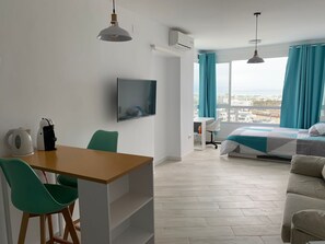 Ferros/tábuas de passar roupa, Wi-Fi, roupa de cama