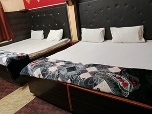 View from room - Hotel Polaris Manali (Manali)