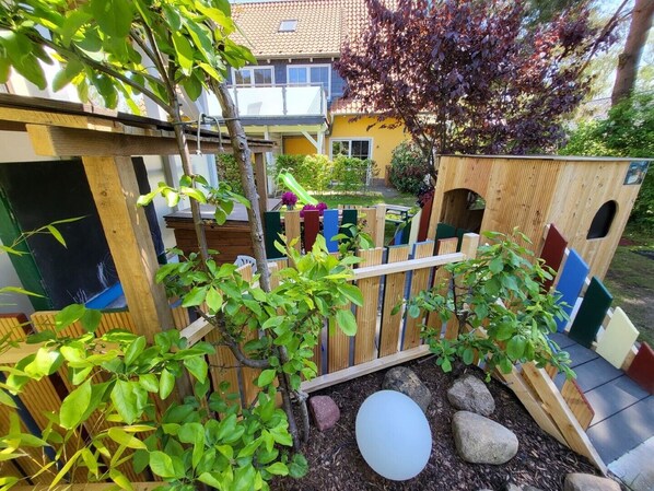 المنطقة المحيطة بالمنشأة