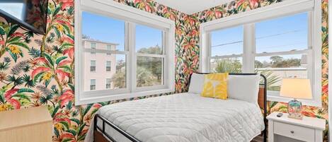 2 chambres, fer et planche à repasser, Wi-Fi, draps fournis