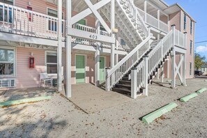 Exterior - TreeHouse Lodge, Walk to Beach, Pet-Friendly 301 (North Myrtle Beach)