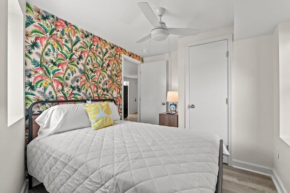 2 bedrooms, iron/ironing board, WiFi, bed sheets