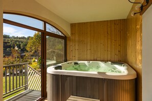 Bain à remous intérieur