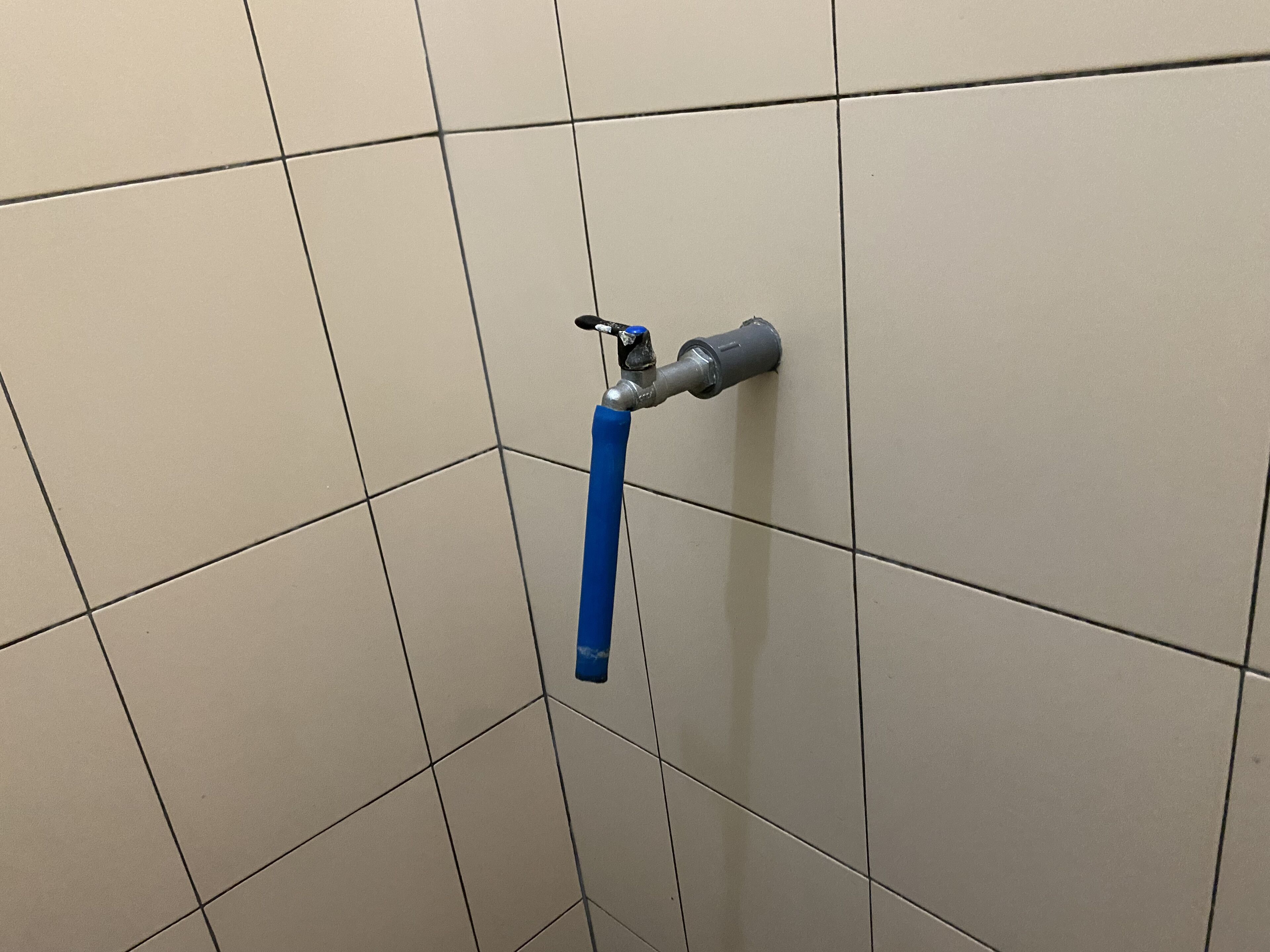 Standard-Doppelzimmer | Badezimmer | Dusche, Seife