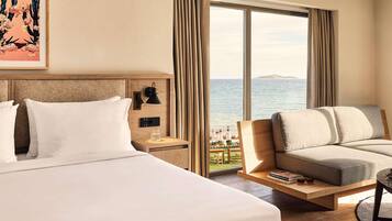 Villa, alberca privada (Headliner) | Artículos del minibar gratis y caja de seguridad en la habitación