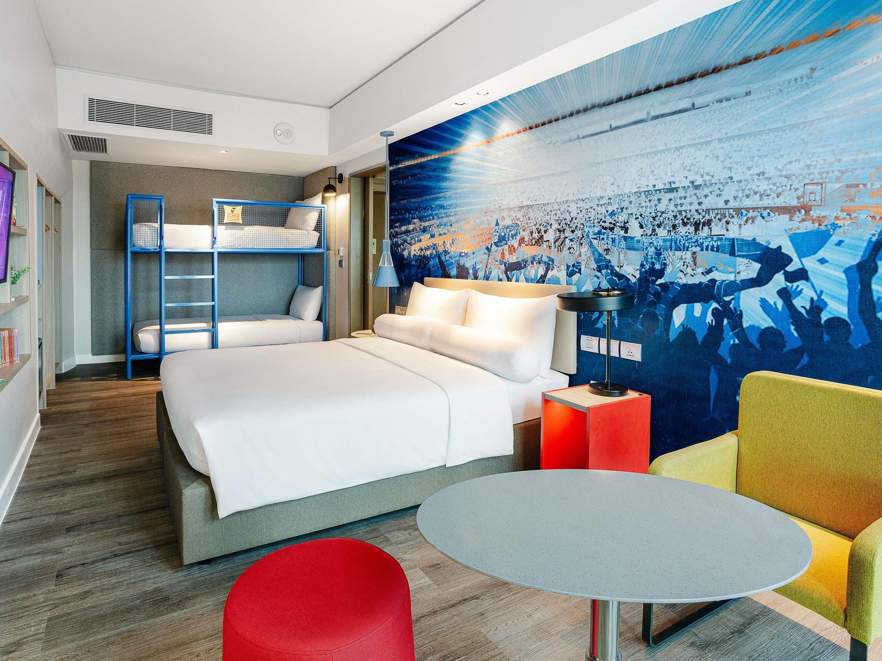 Suite estándar, varias camas | Ropa de cama hipoalergénica y minibar 