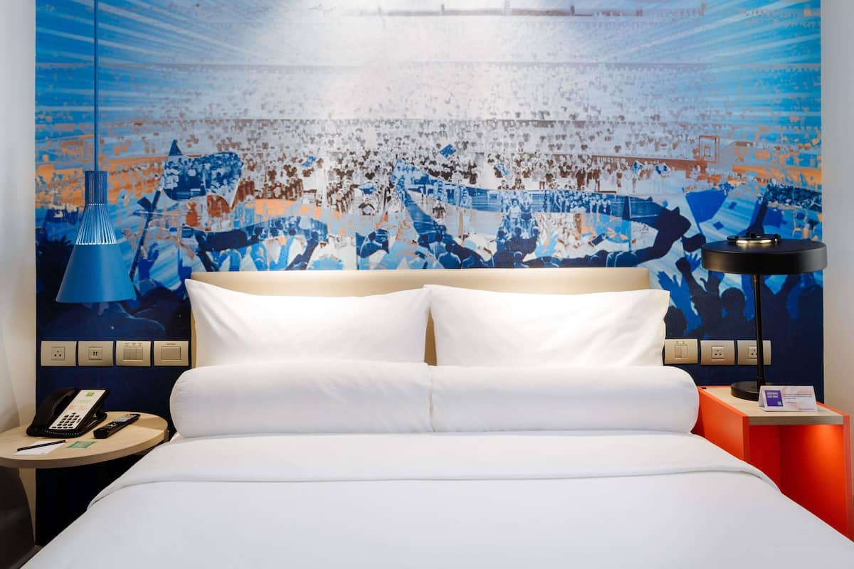 Chambre Standard, 1 grand lit | Literie hypoallergénique, minibar, coffre-fort, ameublement unique