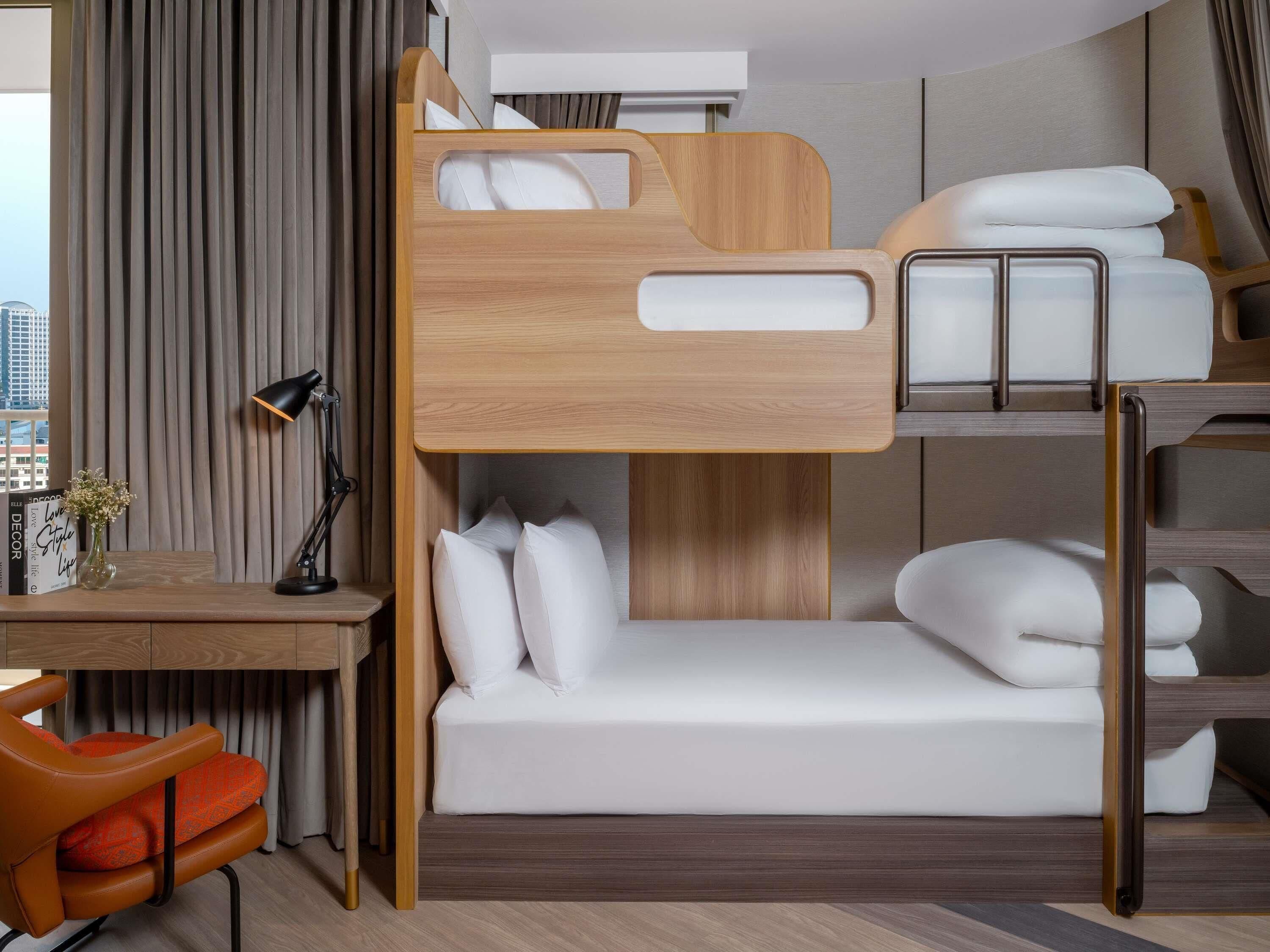 家庭房, 多张床, 阳台 | 办公桌、笔记本电脑工作区、遮光窗帘、免费婴儿床