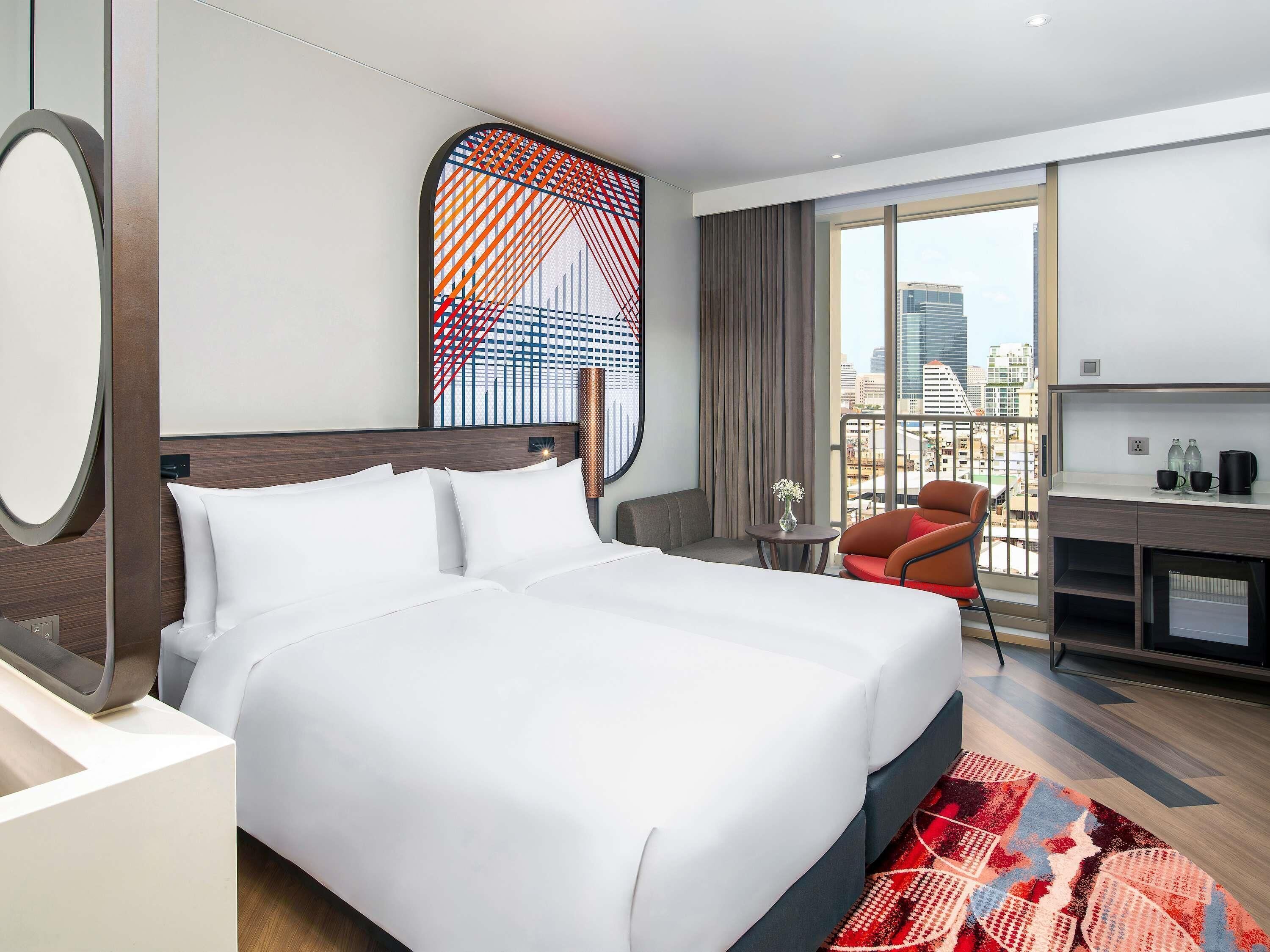 Chambre supérieure, 2 lits jumeaux, balcon | Bureau, espace de travail pour ordinateurs portables