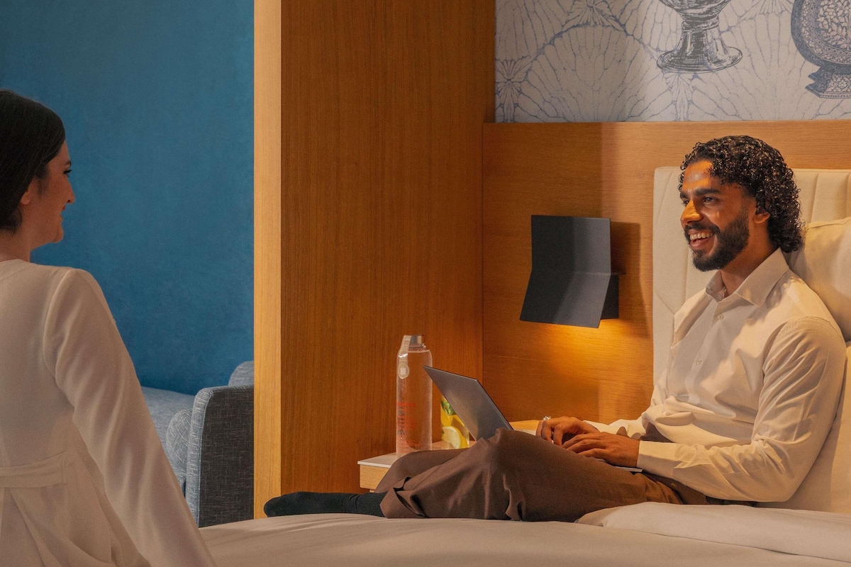 Executive Junior Suite With 1 King Bed, Sofa Bed, and  Lounge Access | Minibar, in-room safe, desk, laptop workspace