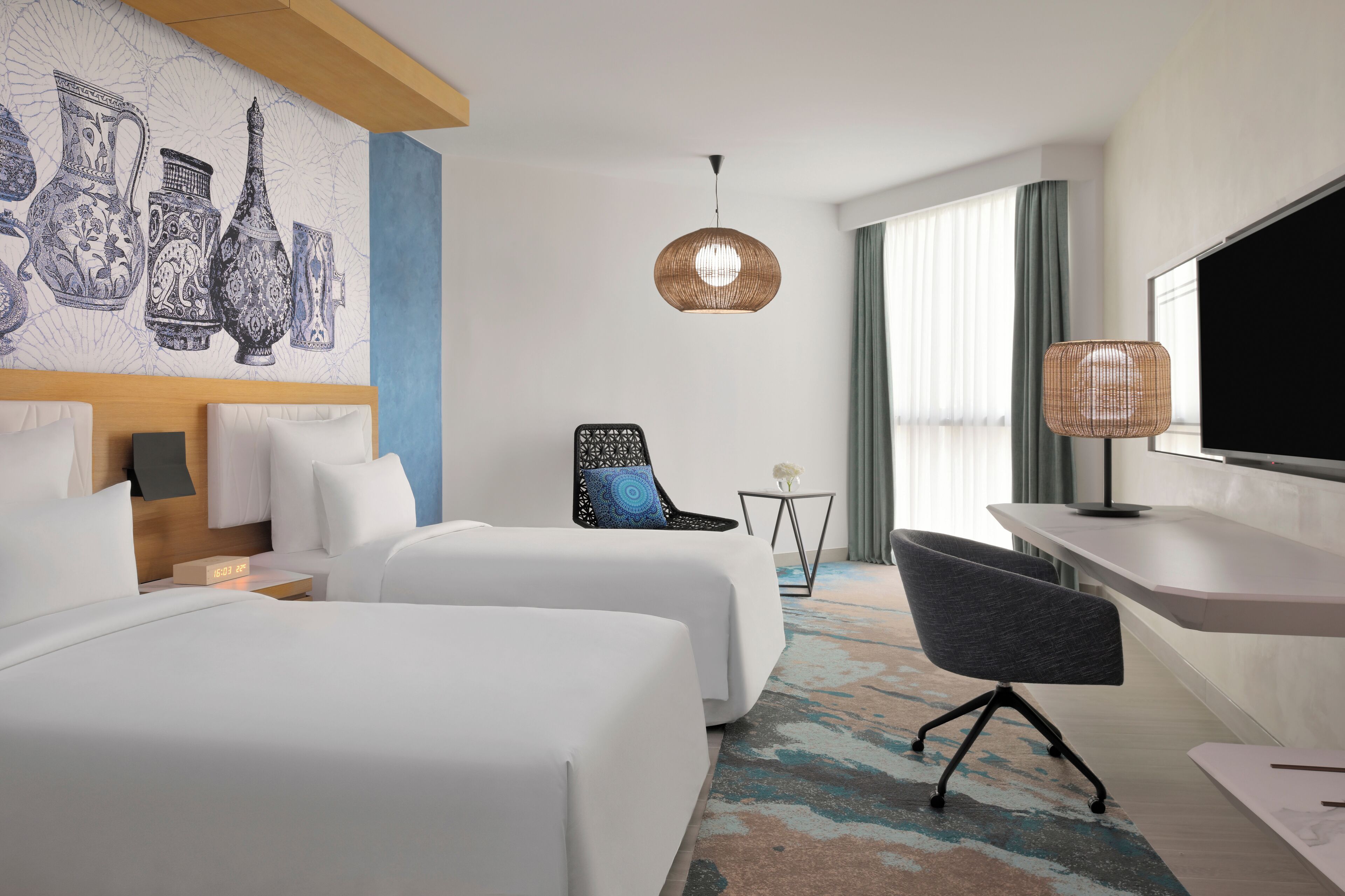 Minibar, coffres-forts dans les chambres, décoration personnalisée