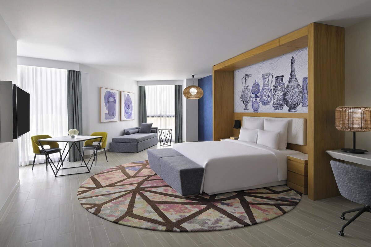 Suite Exécutive, 1 très grand lit et 1 canapé-lit (Lounge Access)