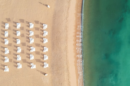 Private beach, sun-loungers, beach umbrellas, beach towels