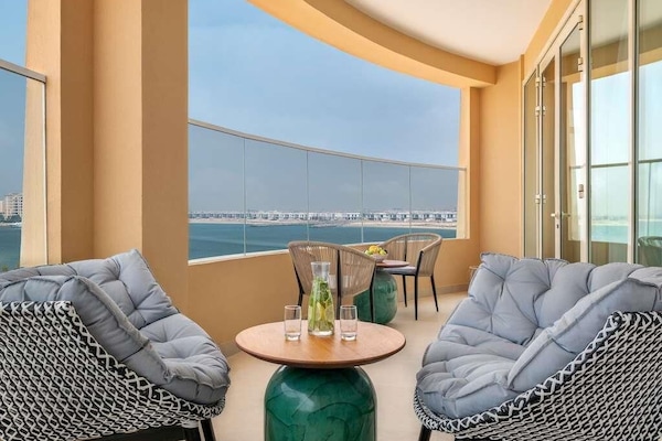 Panoramic Suite, 1 Bedroom, Sea View, Club Benefits | Premium bedding, down comforters, memory foam beds, minibar