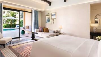 Signature One Bedroom Suite, Private Pool, Garden View, Club Benefits | Premium bedding, down comforters, memory foam beds, minibar