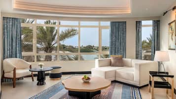 Ylelliset vuodevaatteet, untuvapeitot, memory foam -patjalliset sängyt