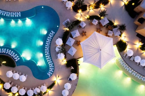 4 piscines extérieures, tentes de plage, parasols de plage
