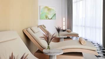 Couples treatment room(s), sauna, steam room, body treatments