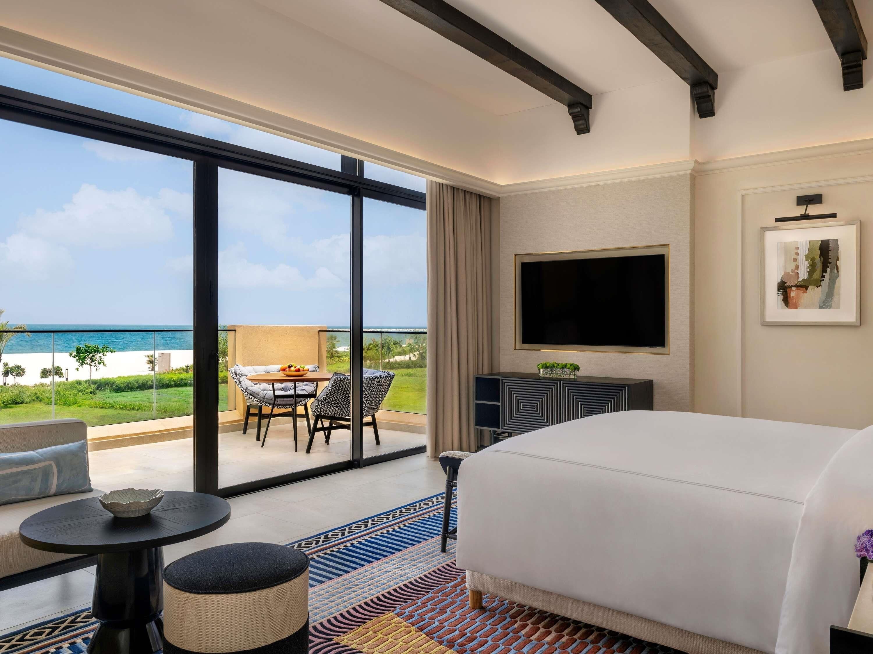 Beachfront Two Bedroom Suite, Club Benefits | Ropa de cama de alta calidad, edredón y camas con efecto memoria 