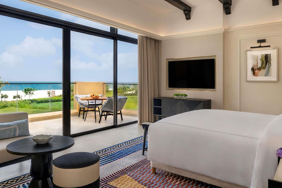 Beachfront Two Bedroom Suite, Club Benefits | Ropa de cama de alta calidad, edredón y camas con efecto memoria