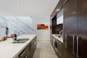 Unclassified image, 3 of 23, button - Holly Road Executive Townhouse (Christchurch)