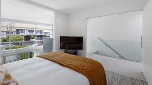 Room - Holly Road Executive Townhouse (Christchurch)