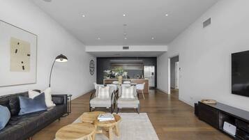 TV, fireplace, offices