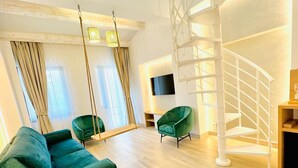Deluxe Triple Room - House4You Blanari (Bucharest)