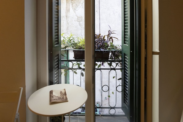 Comfort Room | Individually decorated, individually furnished, blackout drapes