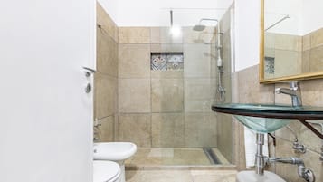 Apartment | Bilik Mandi