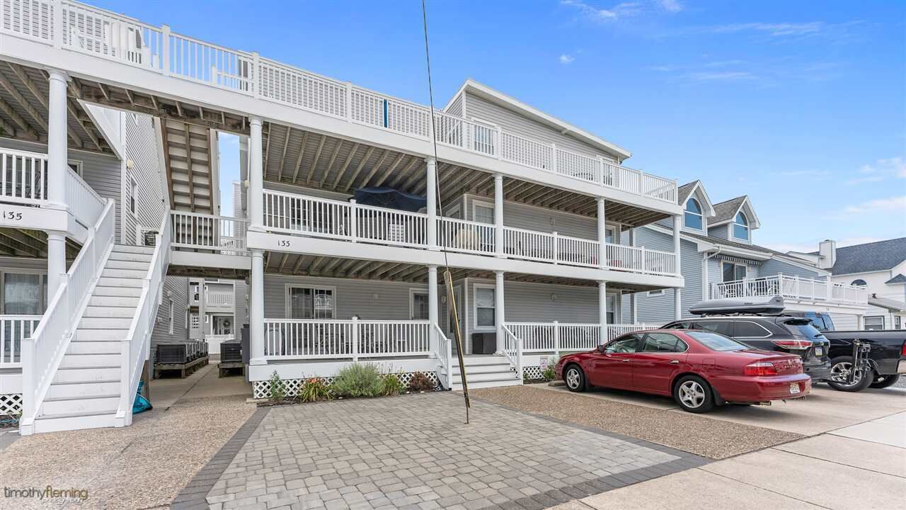 2024 Seasonal Sleeps 4