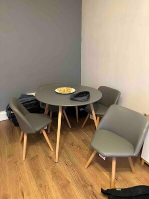 Apartment | Dining - Captivating 1-bed Apartment in Stratford (London)