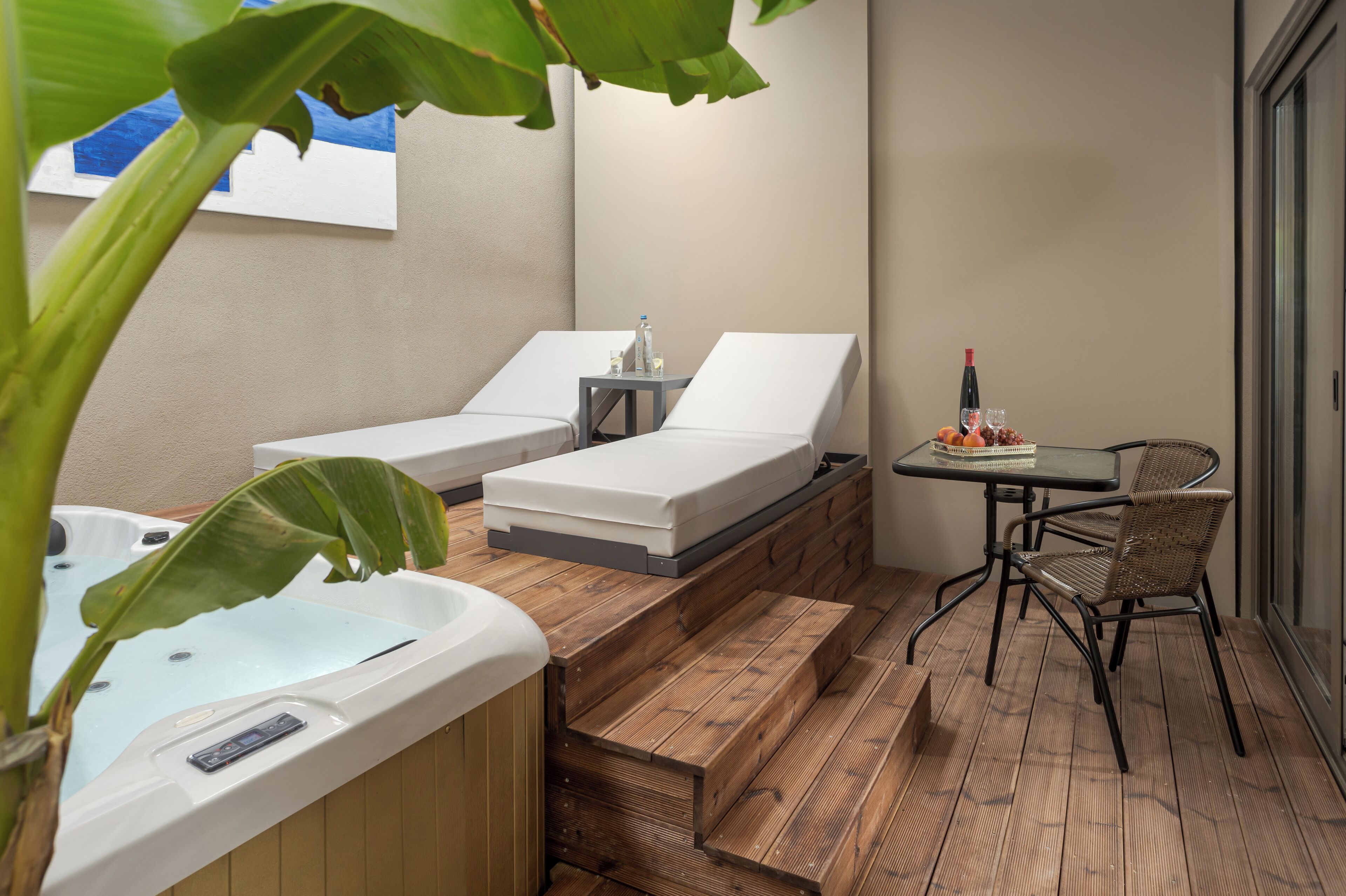 Photo - Royal Gold City Suites by Omilos Hotels