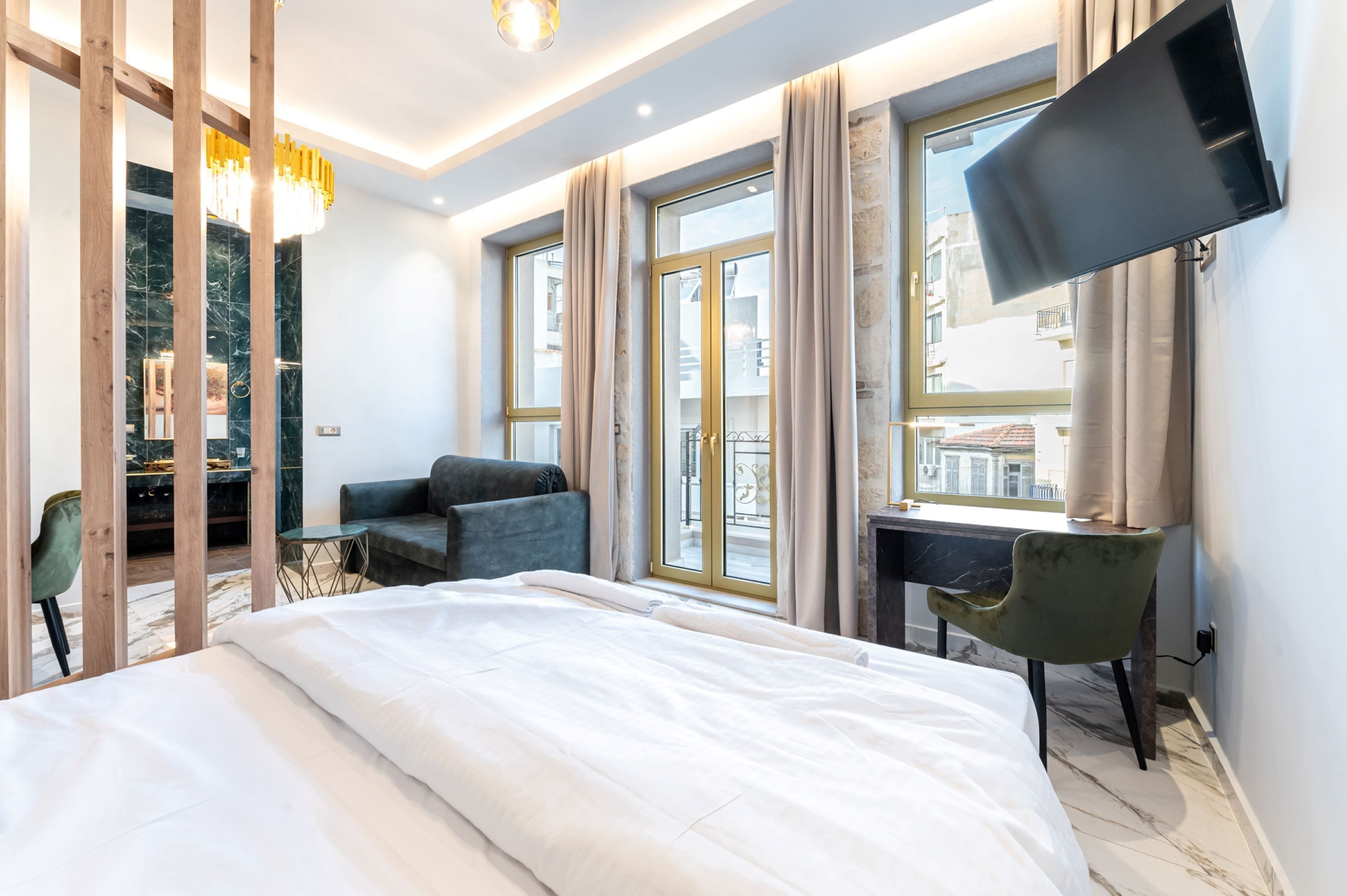 Euphoria Suite | Bộ đồ giường cao cấp, trang trí khác biệt 