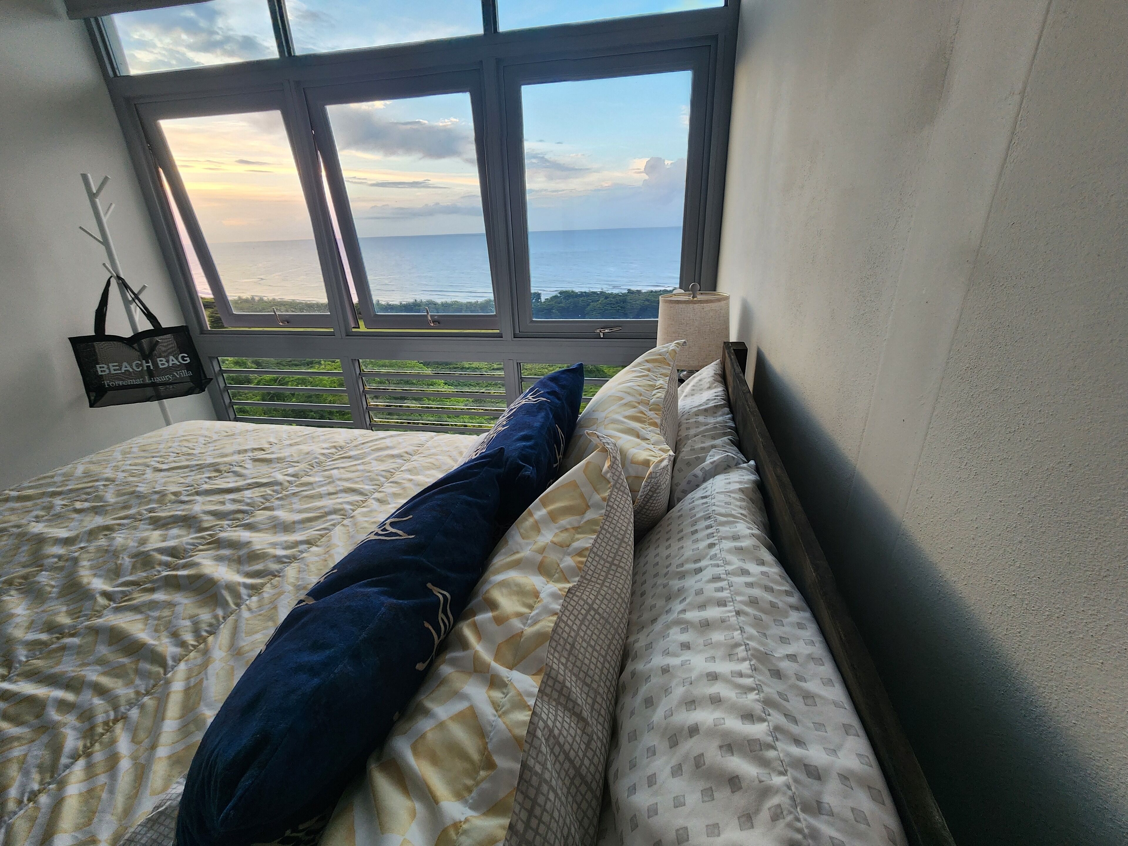 4 habitaciones, tabla de planchar con plancha y wifi gratis 