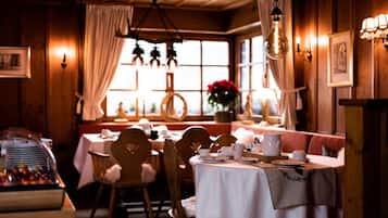 Sudah termasuk sarapan prasmanan setiap hari