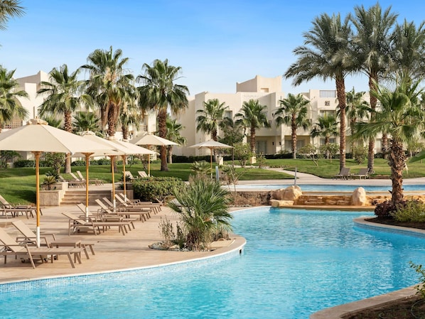 4 piscinas al aire libre