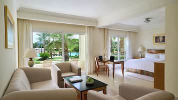 Swiss Select Room Aqua | บริเวณนั่งเล่น | ทีวีจอแอลซีดี 42 นิ้ว พร้อมช่องดาวเทียม