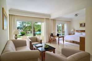 Swiss Select Room Aqua | Living area | 42-inch LCD TV with satellite channels