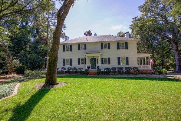Exterior - Thistle Cottage–Historic Annie Oakley Home in the Heart of Downtown Pinehurst (Pinehurst)