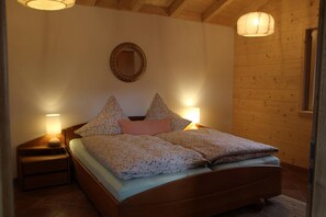 2 bedrooms, WiFi, bed sheets - Gemütliches Chalet im Herzen des Kaiserstuhls (Vogtsburg im Kaiserstuhl)