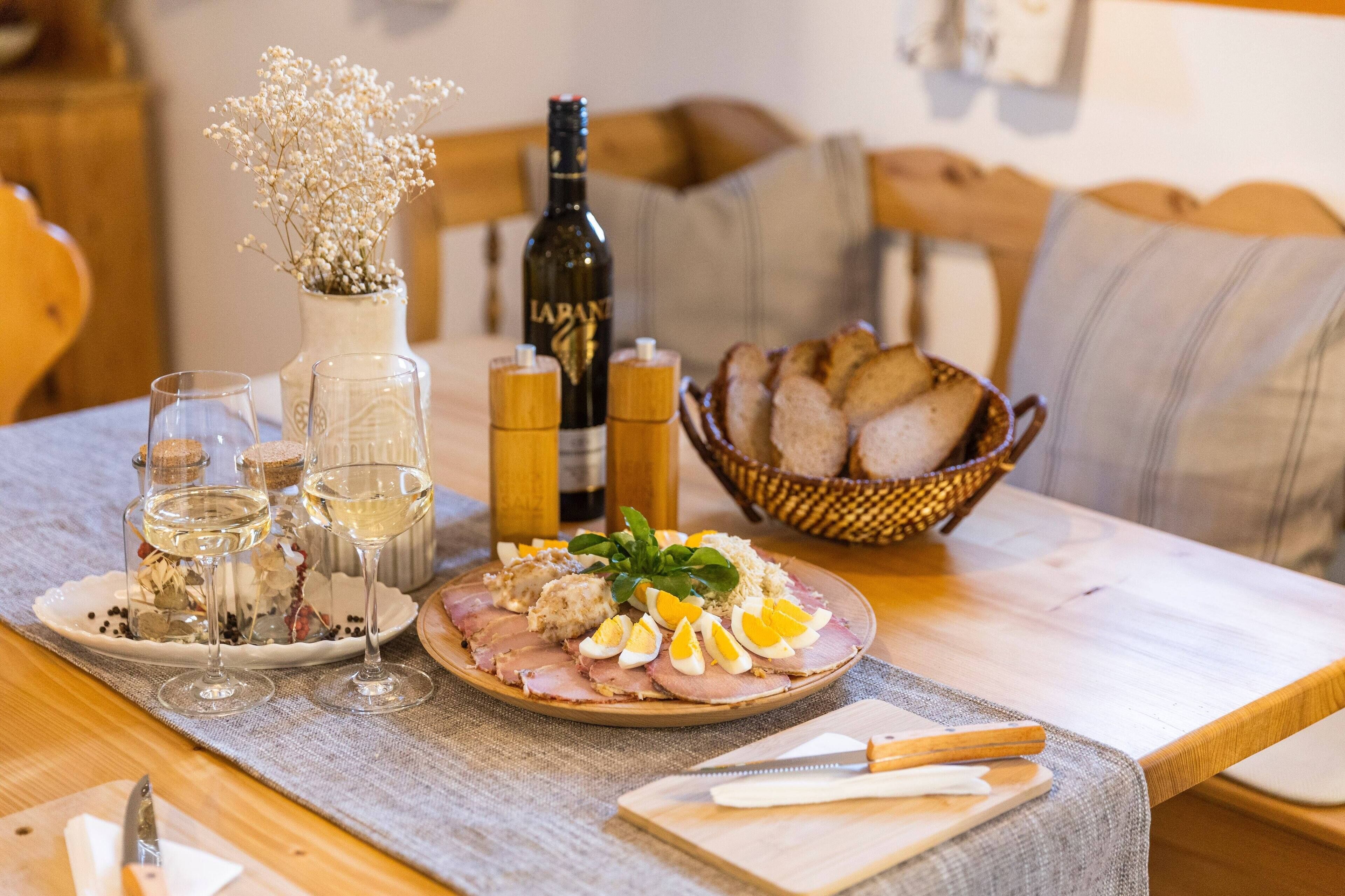 Dining - neu Renoviertes Ferienhaus mit Sauna u. Terrasse (Bischofegg)