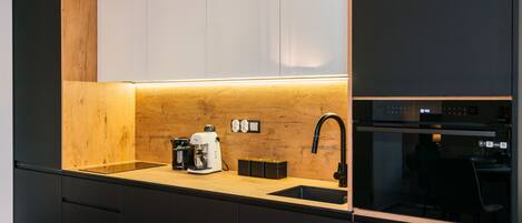 Deluxe Apartment | Private kitchen