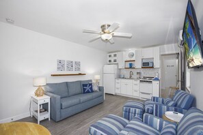 TV - Both side of the Lucky Charm Duplex (Fort Myers Beach)
