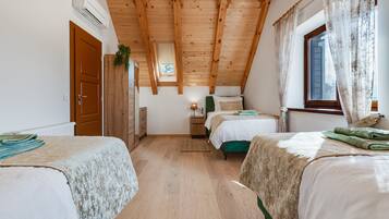 4 bedrooms, free cribs/infant beds, bed sheets