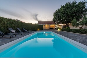 Outdoor pool - Villa Andu (Škabrnja)