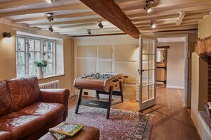 Games room - Exceptional Country Retreat in Wiltshire AONB (Wiltshire)