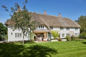 Exterior - Exceptional Country Retreat in Wiltshire AONB (Wiltshire)