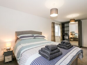 2 bedrooms, individually decorated, individually furnished, free WiFi