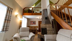 Classic House | Living area | Flat-screen TV - Hotel Spießberghaus (Friedrichroda)